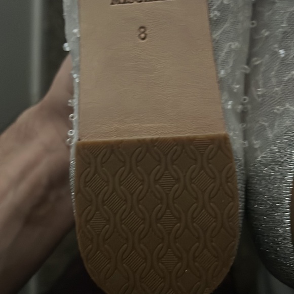 $275 Badgley Mischka Size 8 Embellished Ballet Flats NWB - Picture 9 of 10